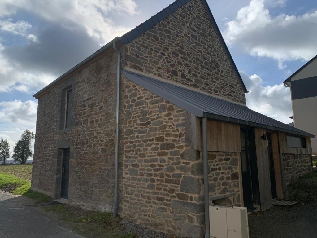 Gite 3 Chambres En Bord De Rance La Ville-es-Nonais Exterior photo